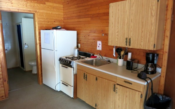 Cabin 4A kitchen